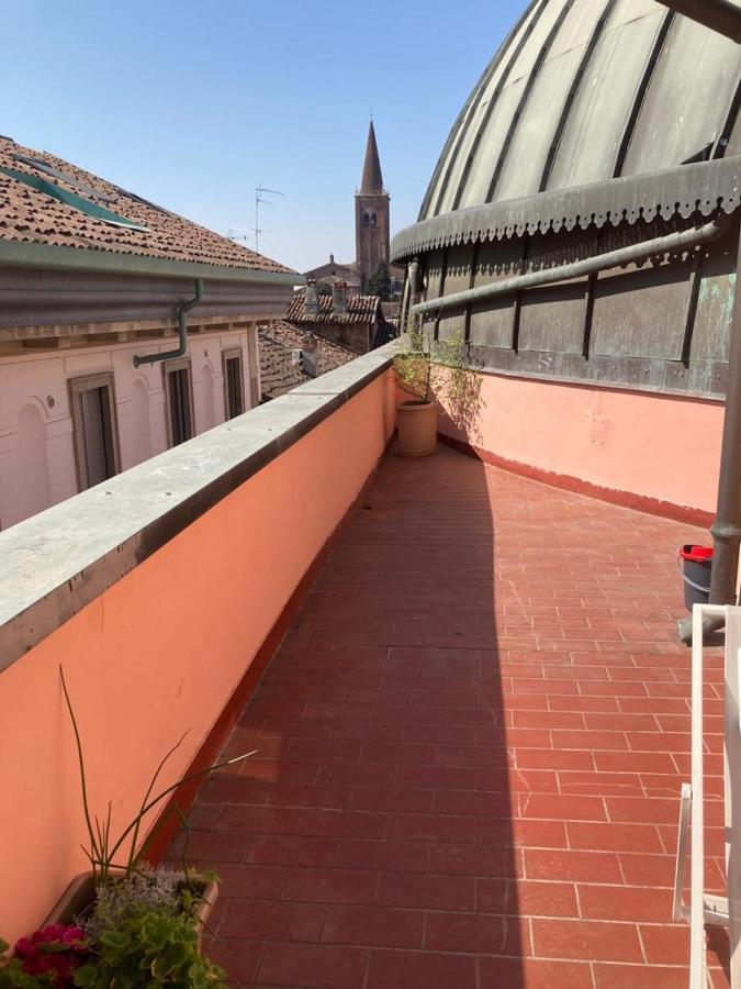 Loft Teatro Politeama - Intero Appartamento In Centro Storico Con Vista Cremona Zewnętrze zdjęcie